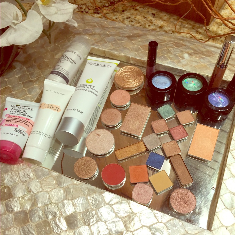 Makeup bundle